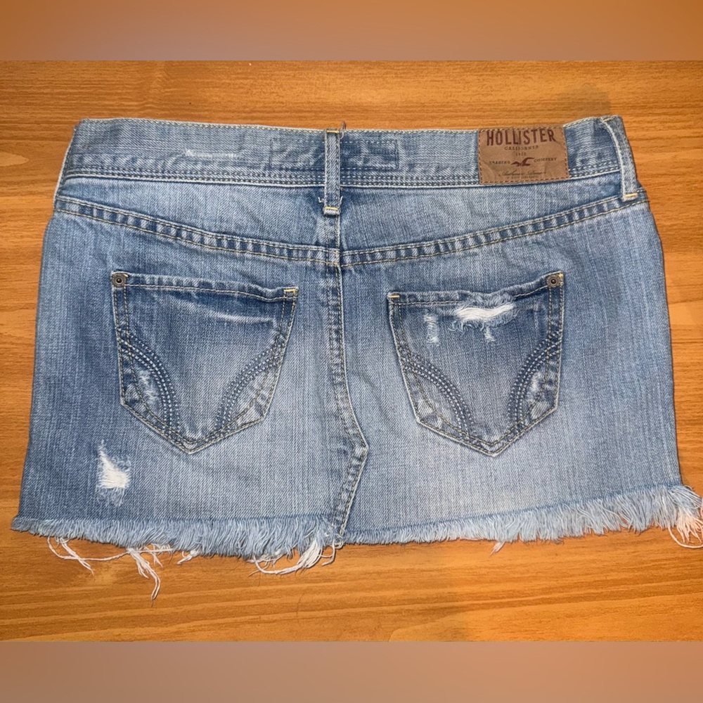 2006 Hollister Light Blue Washed Denim Skirt with Frayed Hem